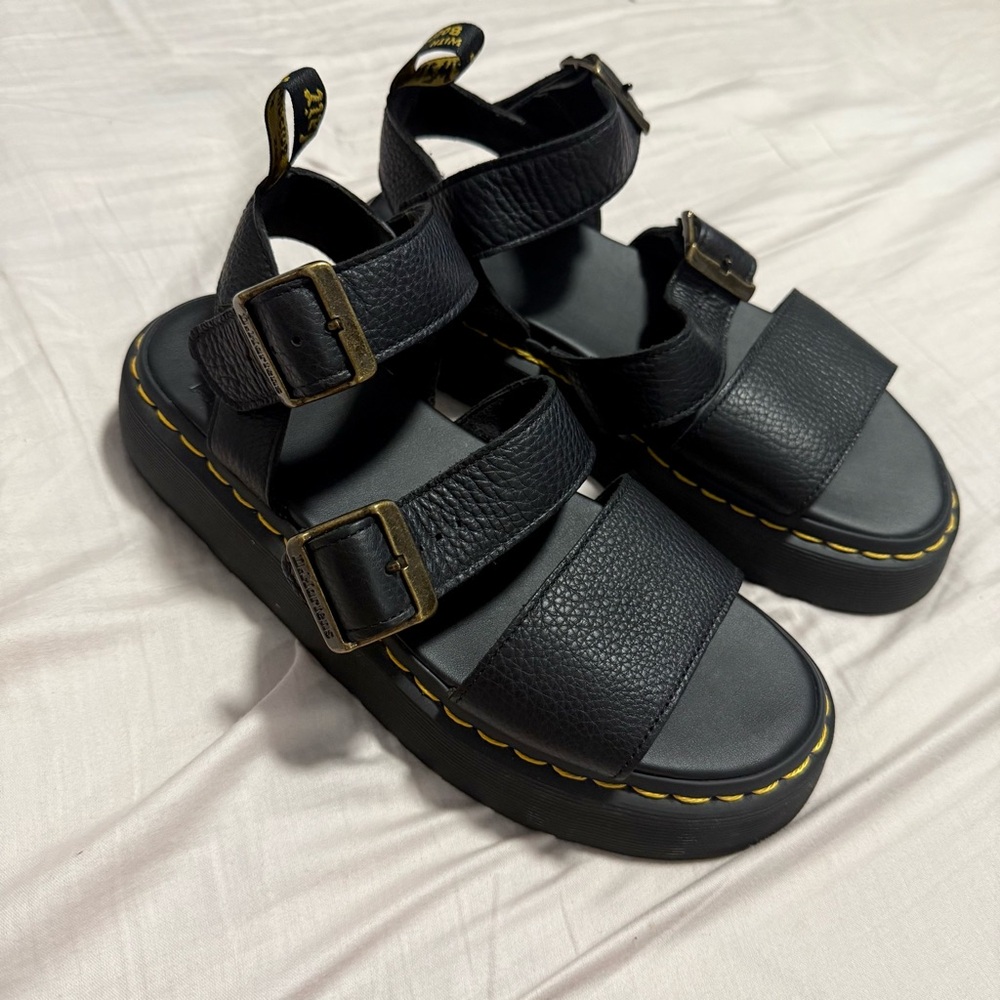 Dr marten Gryphon quad sandal